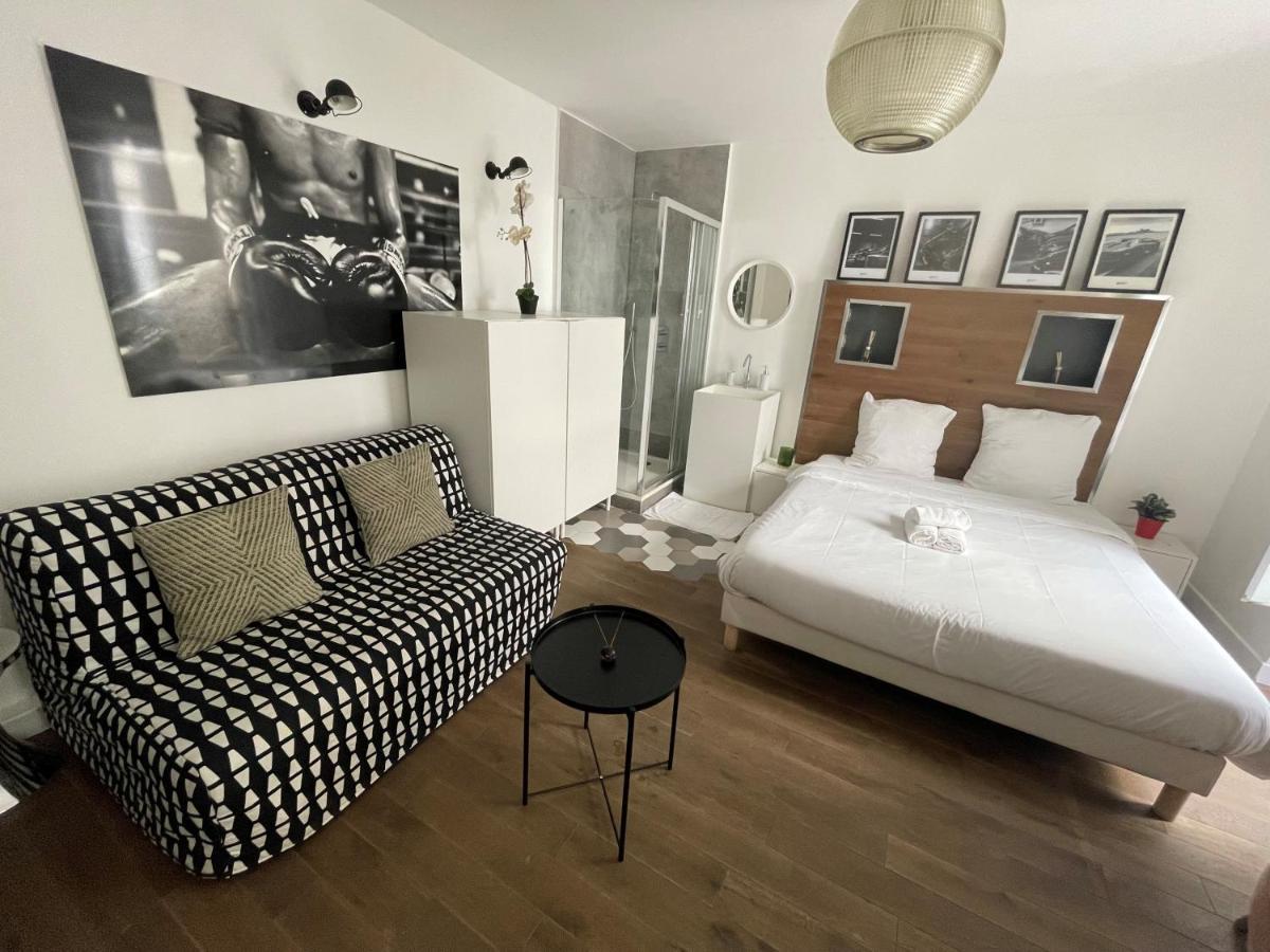 Appartement Studio de Charme proche Tour Eiffel et Rue Cler à Paris Extérieur photo
